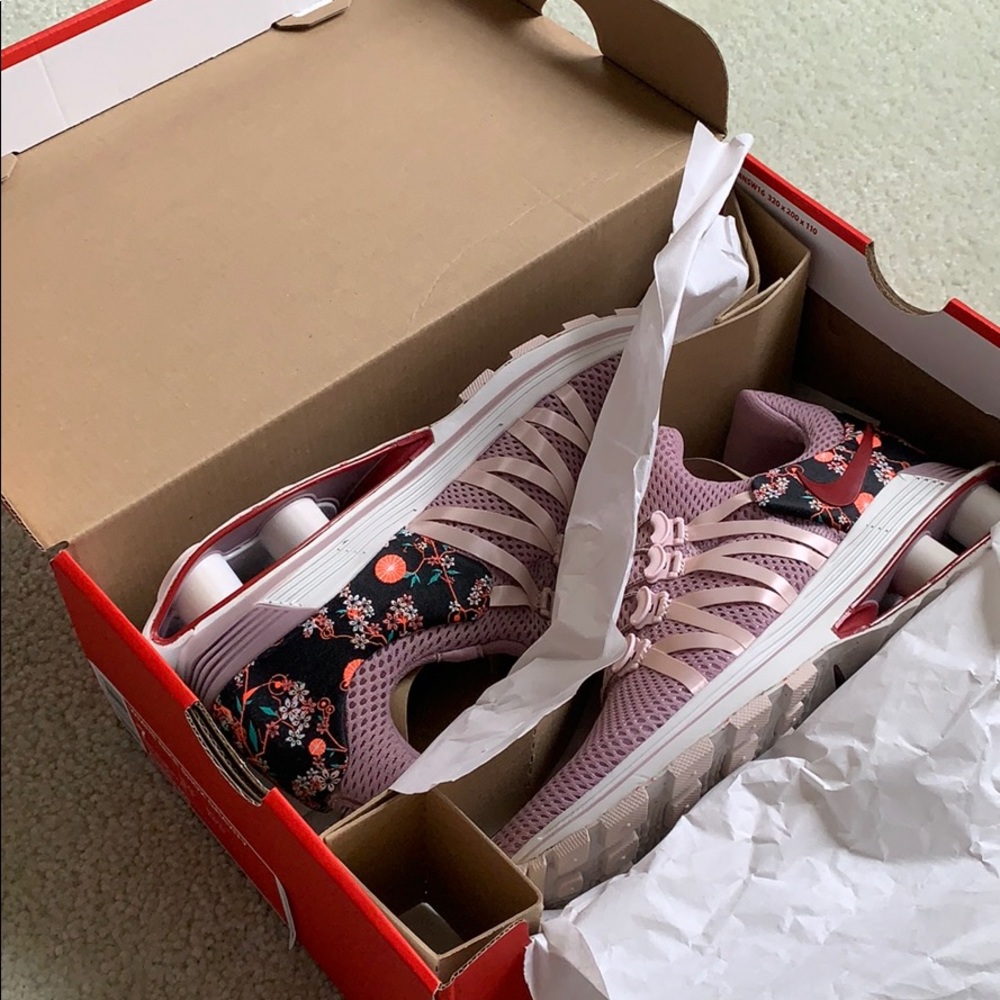 Nike shox gravity